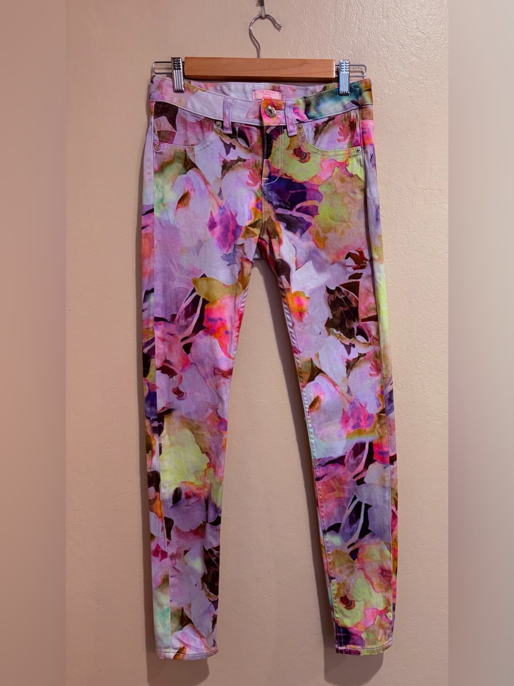 Ted Baker Spring Watercolor Floral Skinny Jeans, Girlie & Romantic, size 25